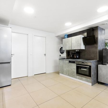 Sirena Apartment - Self Check-In And Free Parking Таллин Экстерьер фото