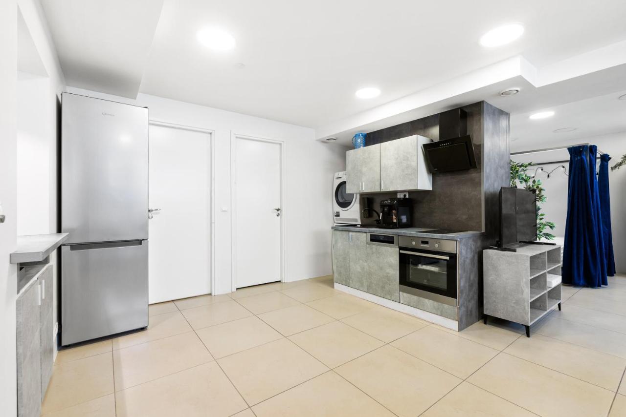 Sirena Apartment - Self Check-In And Free Parking Таллин Экстерьер фото